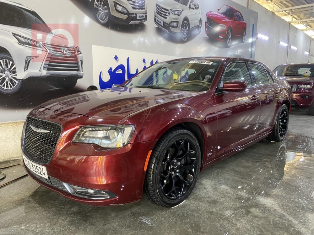 کرایسلەر 300